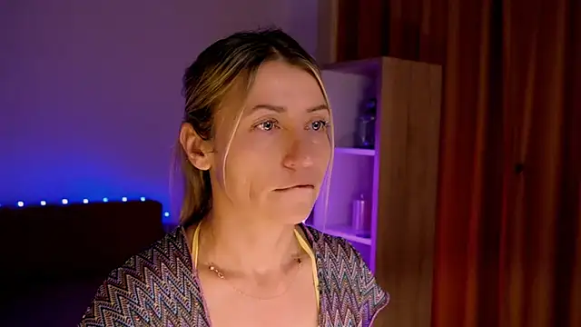 ZoeGrant online show from 04-08-26, 09:04