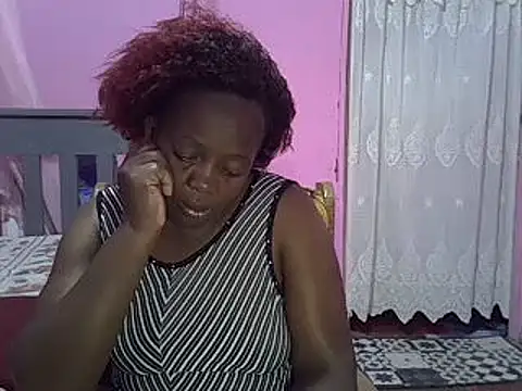 Snapshot of Ebonyceline chatting on 01-12-25, 04:50 Ebonyceline online show from 01-12-25, 04:50