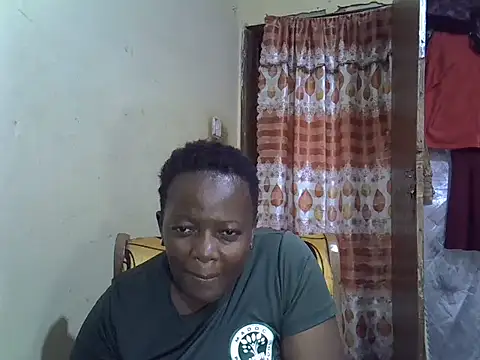 Snapshot of Ebonyceline chatting on 10-12-25, 08:35 Ebonyceline online show from 10-12-25, 08:35
