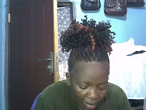 Ebonyceline online show from 04-28-26, 08:41