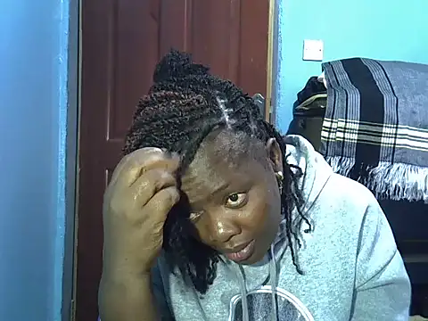 Snapshot of Ebonyceline chatting on 05-16-26, 06:50 Ebonyceline online show from 05-16-26, 06:50