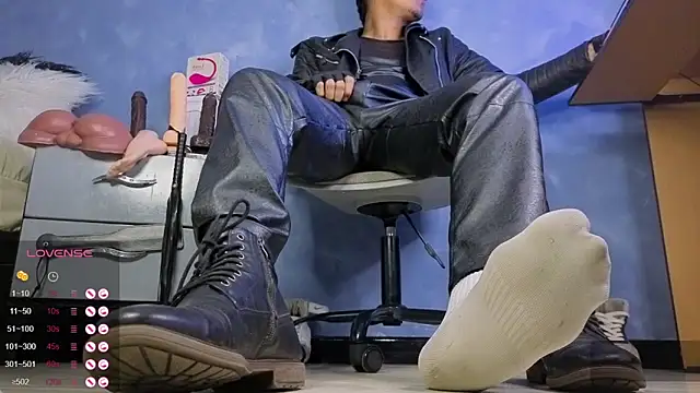 TomLover 12 online show from 04-13-26, 01:22