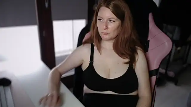 Exotic-Desire online show from 12-18-25, 08:42