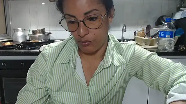 kateleyagrey online show from 12-18-25, 07:20