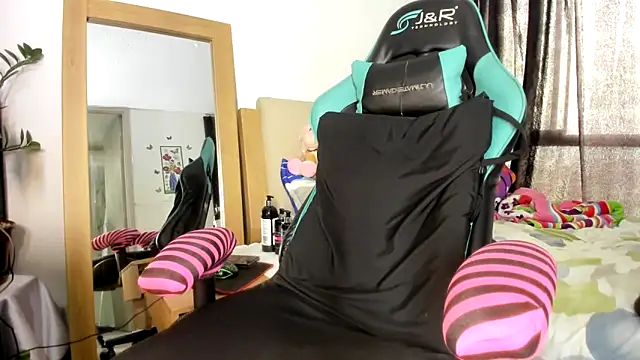 Hot Brunette34 online show from 02-20-25, 07:19