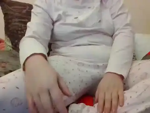 RealLittleRedRidingHood online show from 11-18-25, 05:39