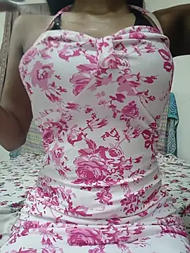 Snapshot of Manmohini123 chatting on 08-05-26, 04:48 Manmohini123 online show from 08-05-26, 04:48
