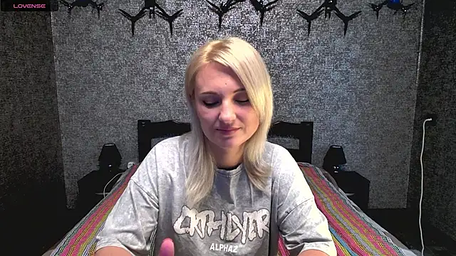 Snapshot of annagreeneyess chatting on 05-22-26, 11:05 annagreeneyess online show from 05-22-26, 11:05