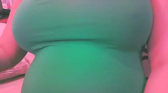 Snapshot of keepmepregnantT chatting on 03-18-25, 12:14 keepmepregnantT online show from 03-18-25, 12:14