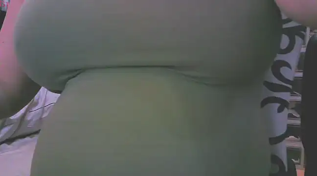 Snapshot of keepmepregnantT chatting on 03-20-25, 08:42 keepmepregnantT online show from 03-20-25, 08:42