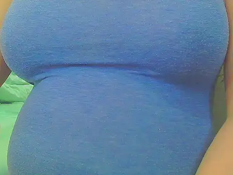 Snapshot of keepmepregnantT chatting on 09-09-25, 09:31 keepmepregnantT online show from 09-09-25, 09:31