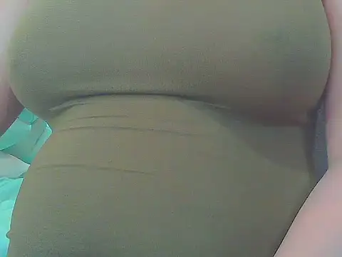 Snapshot of keepmepregnantT chatting on 10-09-25, 10:24 keepmepregnantT online show from 10-09-25, 10:24