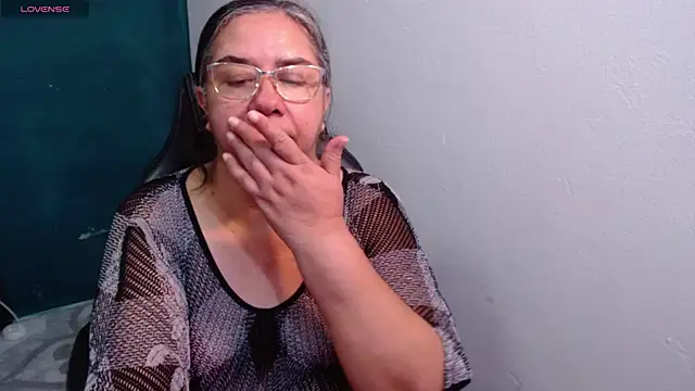 scaelettdubois online show from 04-11-26, 02:05