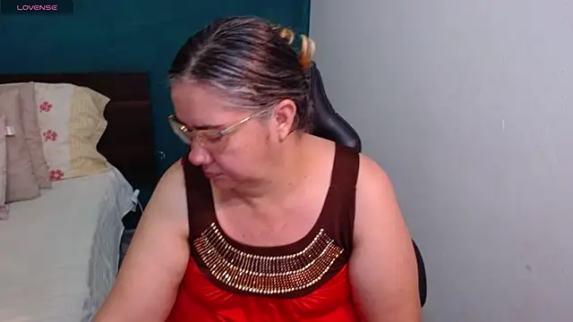 scaelettdubois online show from 06-09-26, 02:34