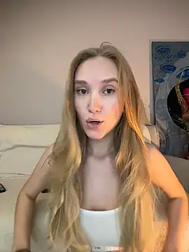 MariaTull online show from 10-26-25, 04:24