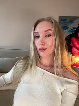 Snapshot of MariaTull chatting on 05-31-26, 12:12 MariaTull online show from 05-31-26, 12:12