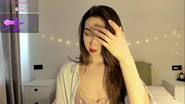 Snapshot of _luna_022 chatting on 11-14-25, 05:06 luna 022 online show from 11-14-25, 05:06