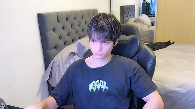 SasukeUhchiaa online show from 03-14-25, 06:18