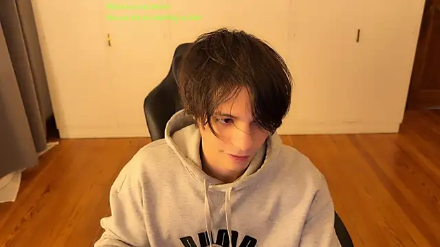 Snapshot of SasukeUhchiaa chatting on 07-19-26, 12:53 SasukeUhchiaa online show from 07-19-26, 12:53