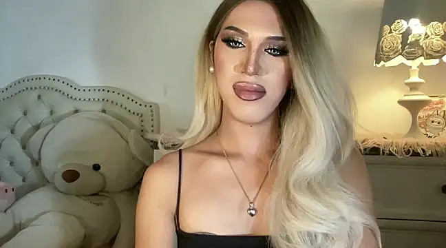 Ts glamxxxx online show from 02-25-25, 08:03