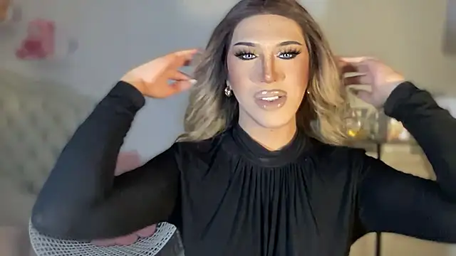 Ts glamxxxx online show from 10-05-25, 11:35