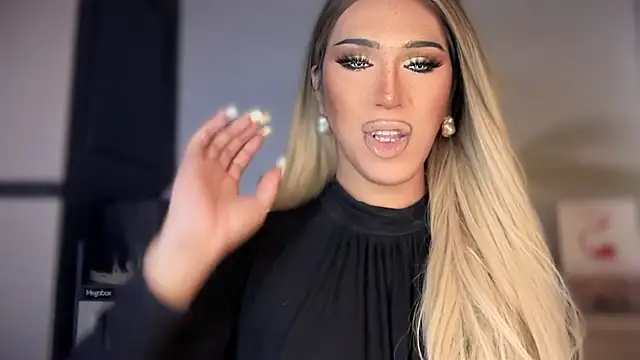 Ts glamxxxx online show from 01-11-26, 02:05