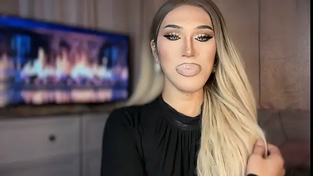 Ts glamxxxx online show from 04-08-26, 10:15