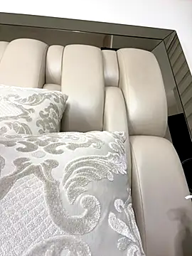 ALISSON FOXXX1 online show from 12-01-25, 11:32