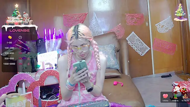 Skinygirl online show from 02-14-25, 11:42