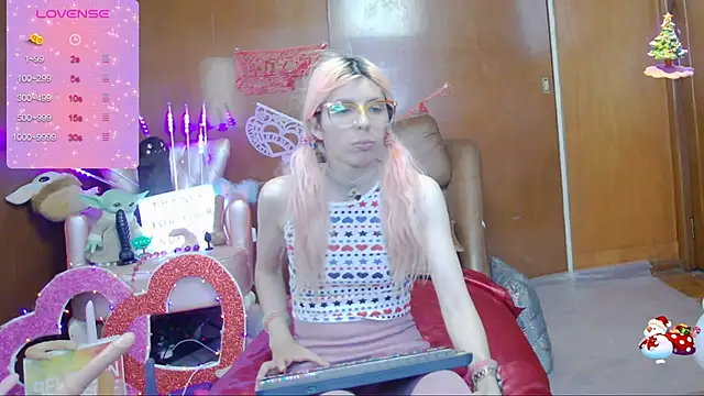 Skinygirl online show from 03-03-25, 10:42