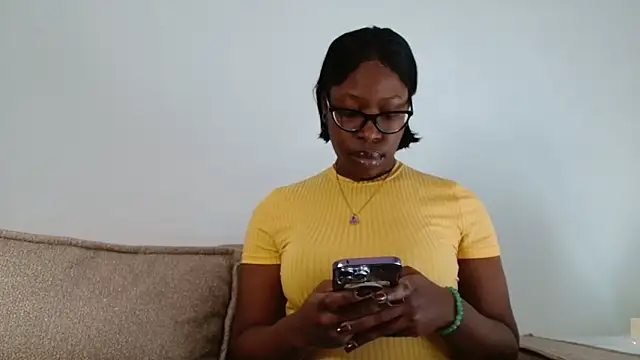 MadamIndigo online show from 11-24-25, 09:31