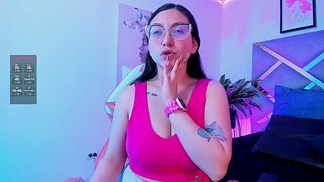 lucy neil online show from 11-08-25, 02:34