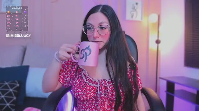 lucy neil online show from 04-18-26, 02:37