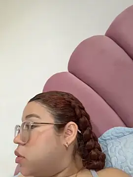 Lucyklein2022 online show from 04-14-26, 04:02