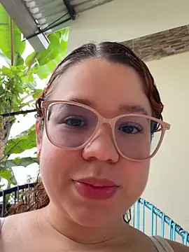 Lucyklein2022 online show from 06-12-26, 03:00