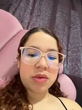 Lucyklein2022 online show from 07-29-26, 03:32
