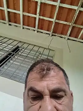 Snapshot of Peludo173317 chatting on 05-28-26, 06:49 Peludo173317 online show from 05-28-26, 06:49