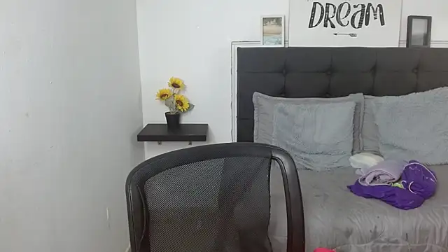 vaness weet online show from 09-11-25, 07:58