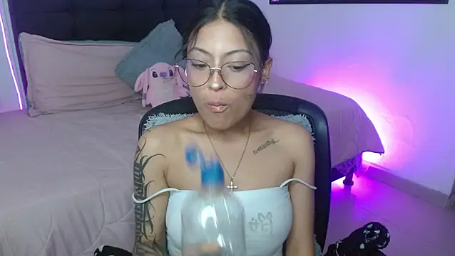 vaness weet online show from 02-12-26, 09:32