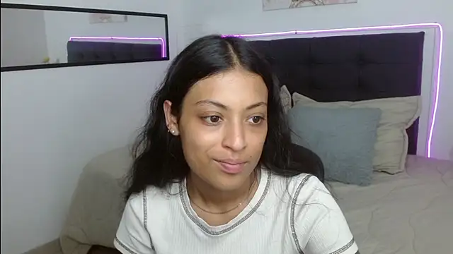 vaness weet online show from 04-18-26, 06:56