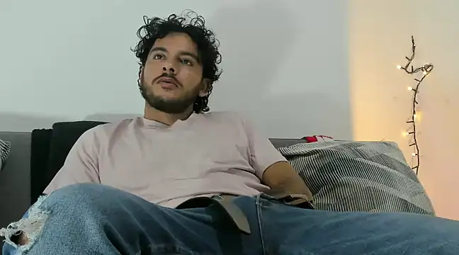 tuyo1995 online show from 01-12-25, 01:21