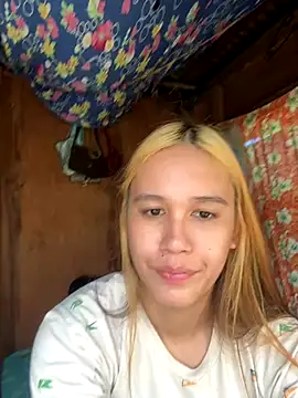 Snapshot of MeganTheRarest chatting on 12-04-24, 03:48 MeganTheRarest online show from 12-04-24, 03:48