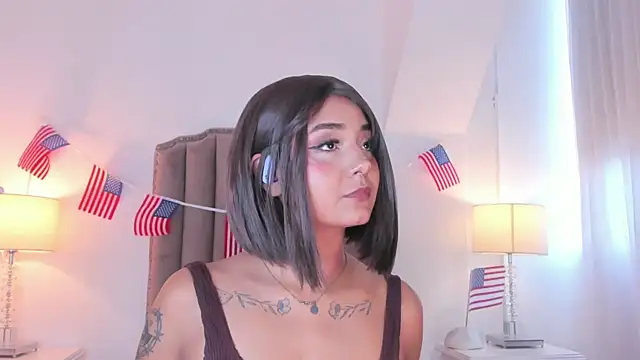 Emma Torres   online show from 07-04-26, 12:33