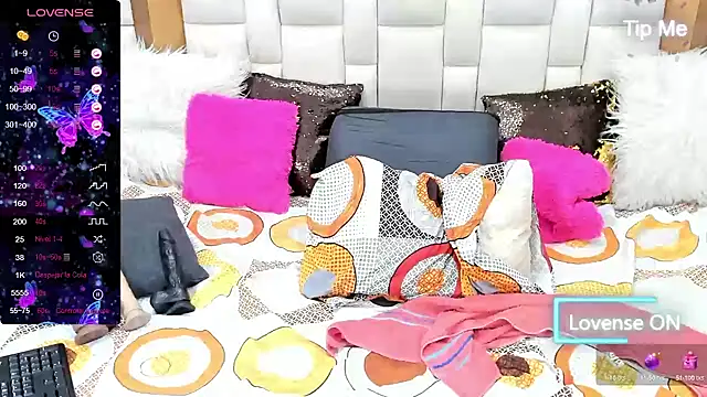 Snapshot of BellaKarla chatting on 12-05-24, 12:19 BellaKarla online show from 12-05-24, 12:19