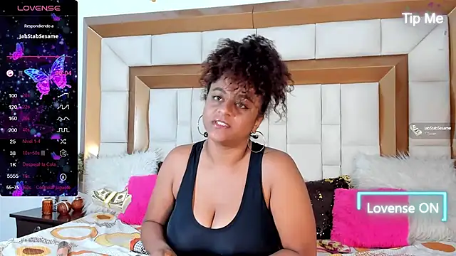 Snapshot of BellaKarla chatting on 12-06-24, 11:47 BellaKarla online show from 12-06-24, 11:47