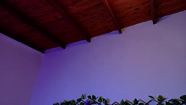 annie barozzi online show from 10-10-25, 01:32