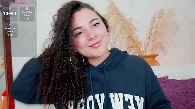 Snapshot of merida_bell18 chatting on 06-11-26, 03:15 merida bell18 online show from 06-11-26, 03:15