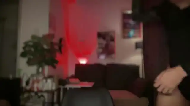 Bella Gordon online show from 12-18-25, 08:26