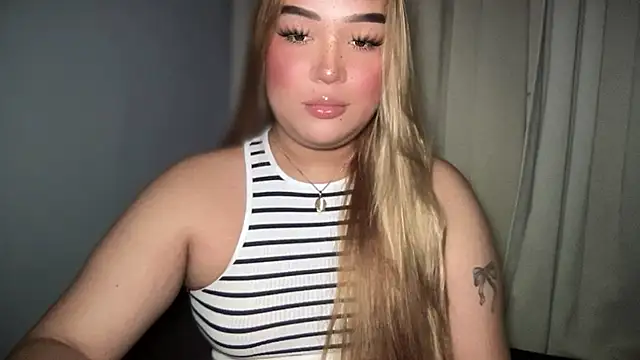 Snapshot of MissCataleyaxxx chatting on 10-02-25, 12:50 MissCataleyaxxx online show from 10-02-25, 12:50