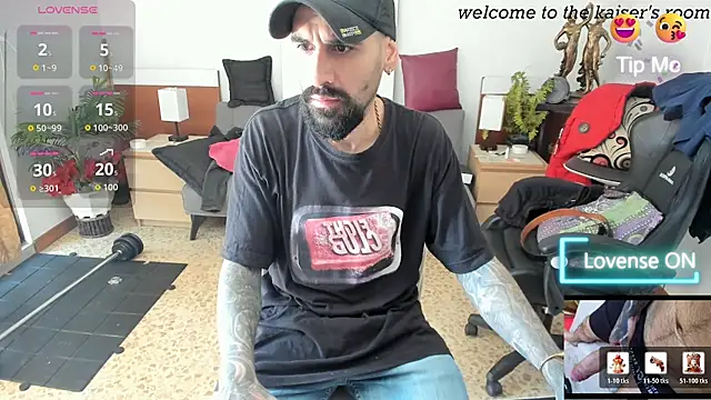 kaiser679  online show from 04-09-26, 02:33